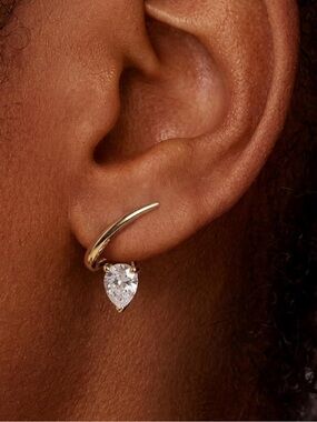 Gold Hoop Earring with Pear-Shaped Clear Stone